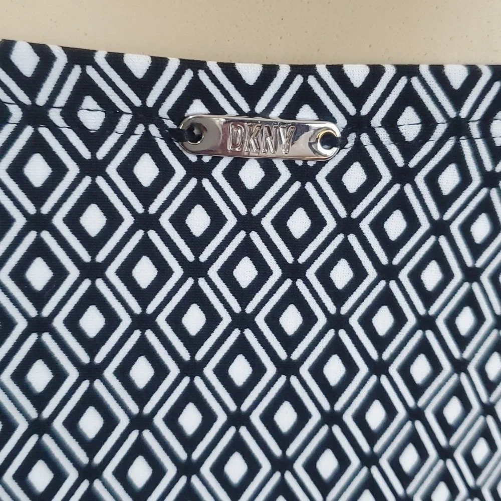 NWT DKNY Black and White swim 4-Way Stretch Fabric Size L - Picture 8 of 9
